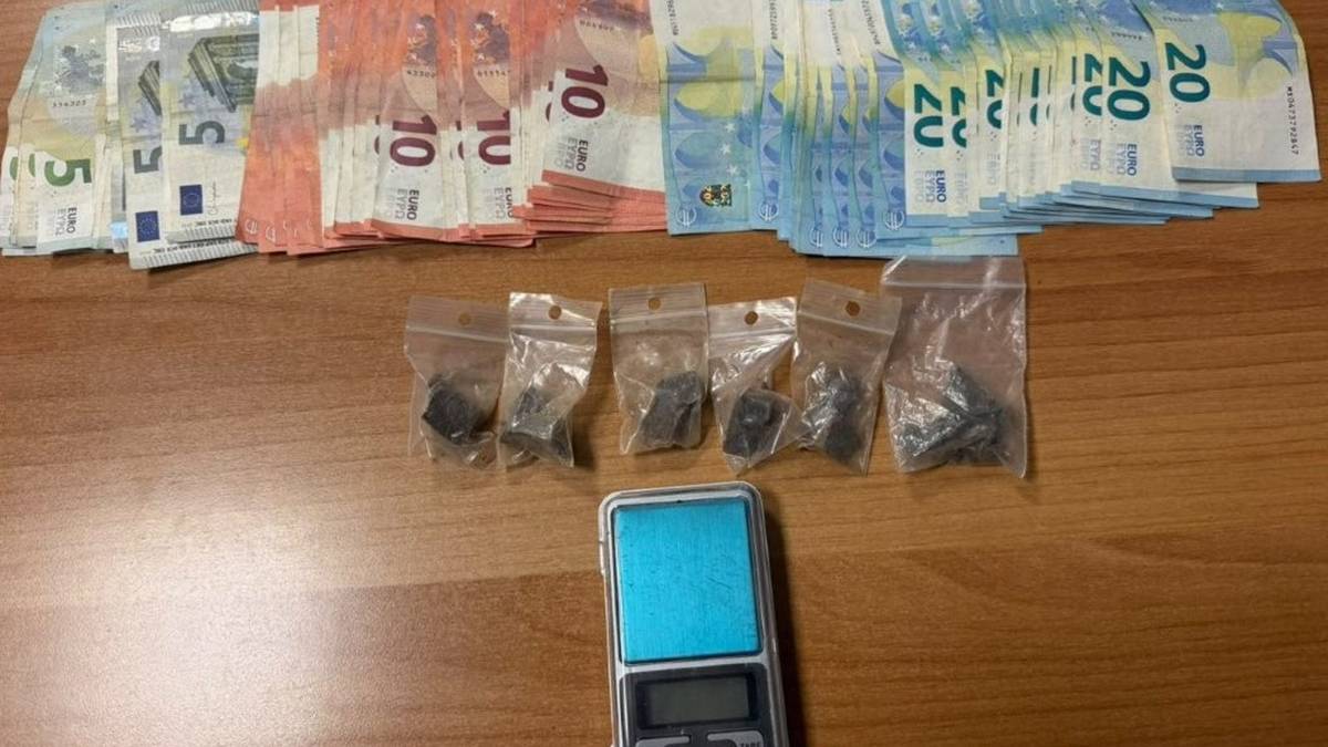 Φωτογραφία που διέθεσε η ΓΑΔΑ για την υπόθεση της Ομόνοιας