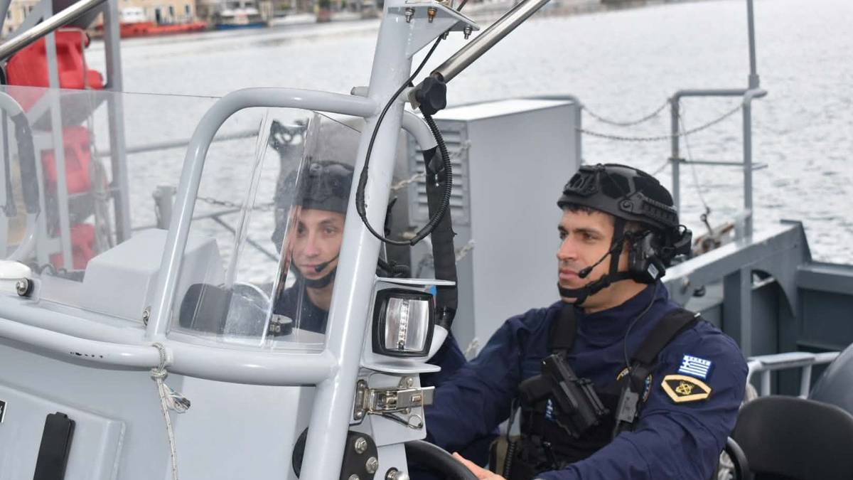 Από την παράδοση εξοπλισμού της Περιφέρειας Βορείου Αιγαίου σε στελέχη του Λιμενικού στη Μυτιλήνη