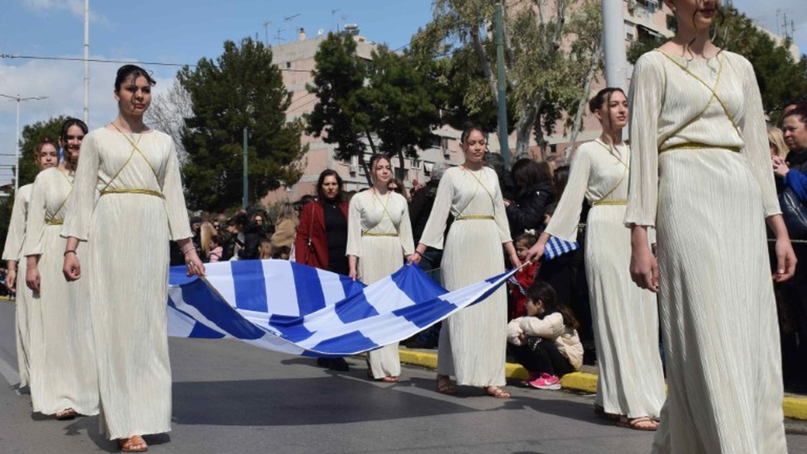 Από προηγούμενη μαθητική παρέλαση στο Περιστέρι