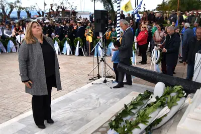 Εορτασμός της 28ης Οκτωβρίου στην Αίγινα — φωτογραφία 9 από 27