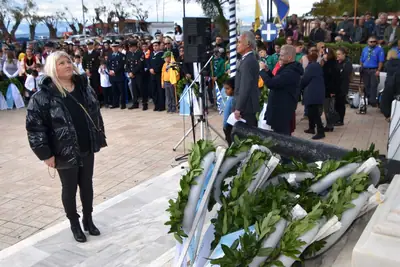 Εορτασμός της 28ης Οκτωβρίου στην Αίγινα — φωτογραφία 15 από 27