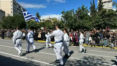 Εορτασμοί και παρέλαση της 28ης Οκτωβρίου στο Κερατσίνι-Δραπετσώνα — φωτογραφία 13 από 41