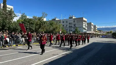 Εορτασμοί και παρέλαση της 28ης Οκτωβρίου στο Κερατσίνι-Δραπετσώνα — φωτογραφία 22 από 41