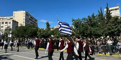 Εορτασμοί και παρέλαση της 28ης Οκτωβρίου στο Κερατσίνι-Δραπετσώνα — φωτογραφία 41 από 41