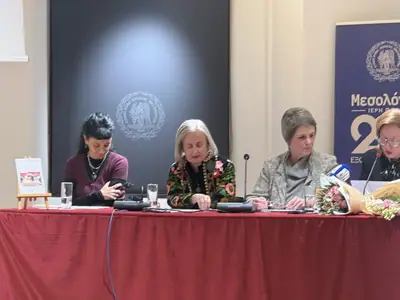 Παρουσίαση βιβλίου και έκθεση ζωγραφικής στο Τρικούπειο, Μεσολόγγι — φωτογραφία 2 από 5