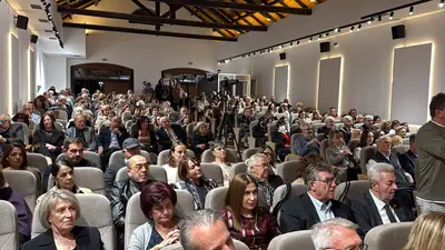 Παρουσίαση βιβλίου και έκθεση ζωγραφικής στο Τρικούπειο, Μεσολόγγι — φωτογραφία 3 από 5
