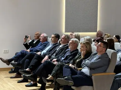 Παρουσίαση βιβλίου και έκθεση ζωγραφικής στο Τρικούπειο, Μεσολόγγι — φωτογραφία 5 από 5