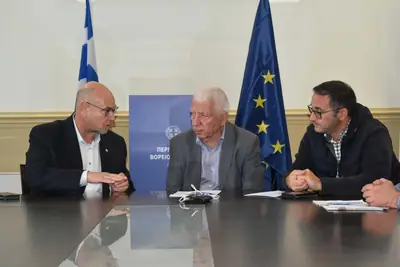 Συνάντηση περιφερειάρχη Βορείου Αιγαίου με τον γ.γ. Πολιτικής Προστασίας — φωτογραφία 3 από 3